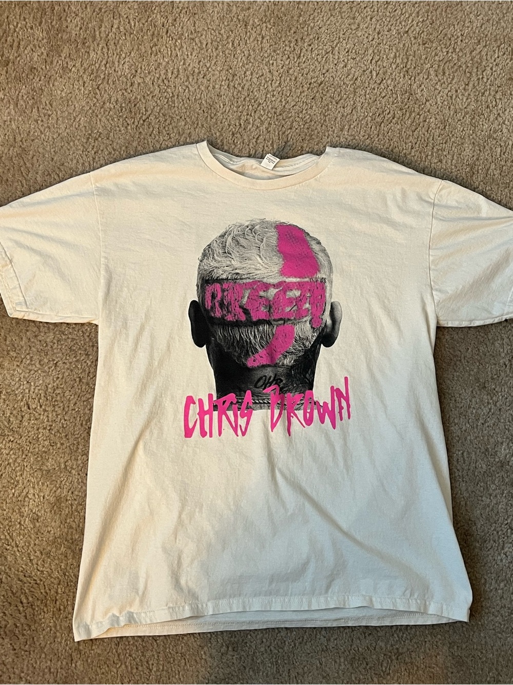 Chris Brown 11:11 Tour Size Large T-shirt